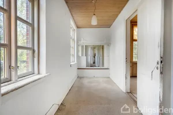 ??Villa med udsigt og landlig idyl - sæt dit eget præg!??