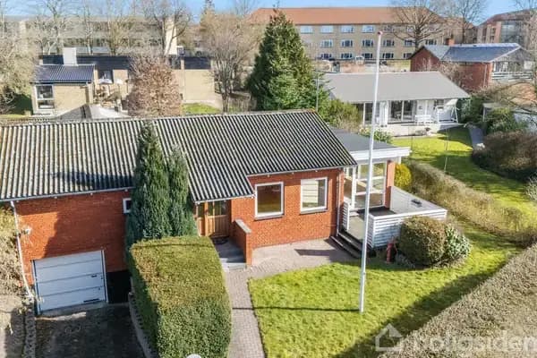 Regulær villa i forskudte plan