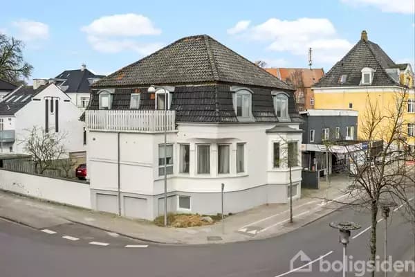 Ideel villa til B&B eller herskabsbolig i Kolding centrum!