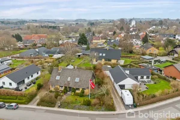 Flot, velindrettet villa på god beliggenhed