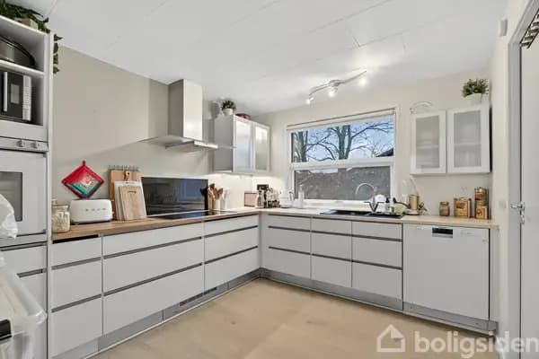 Familievenlig villa i Viby Sjælland med skøn have og attraktiv beliggenhed