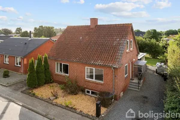 Nem og hyggelig bolig midt i Hodsager