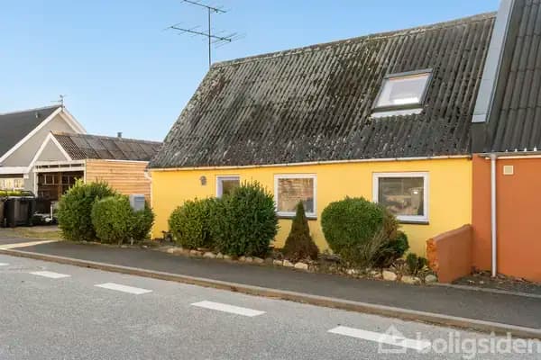 Hyggeligt lille hus nær Østbirk