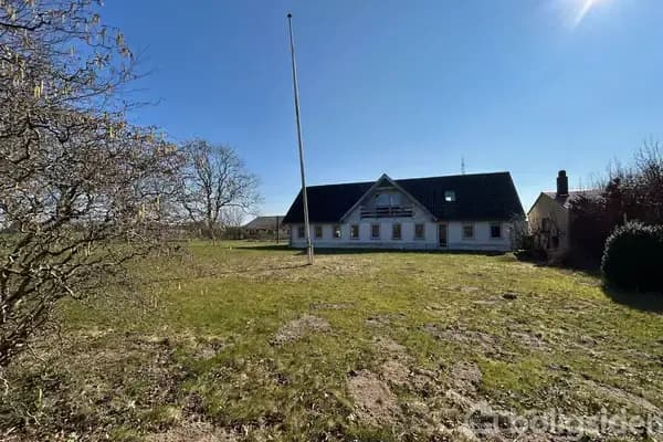 Stor nedlagt landbrugsejendom nær Kolding