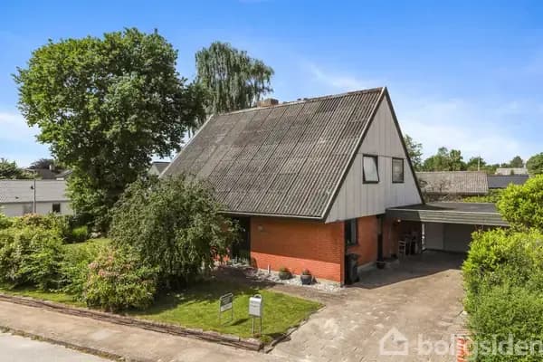 Familievenlig villa tæt på skoven i Vestbjerg