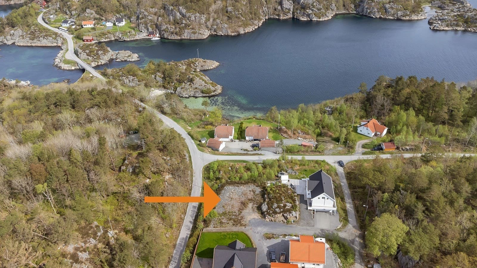 Exbo Sørlandet AS Stor, solrik boligtomt nær sjøen i Høvåg på 877 kvm med utsikt
