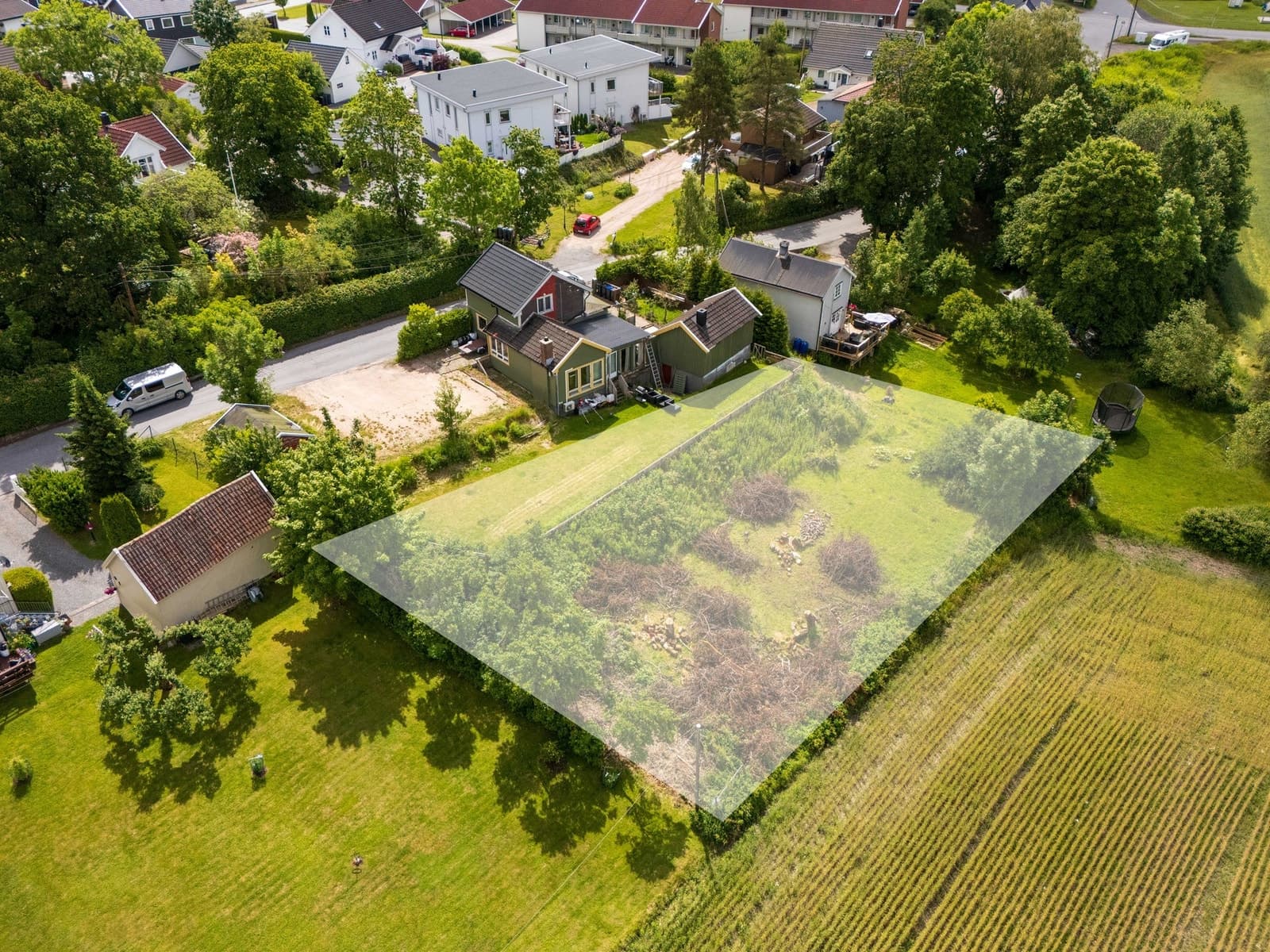 ASK Meglerverket Sarpsborg Flott og solrik selveiertomt på 960 m²! 3105-1045/53/0/0 0, Borgenhaugen 960 m² 1 450 000 kr Totalpris: 1 487 600 kr ∙ Andre