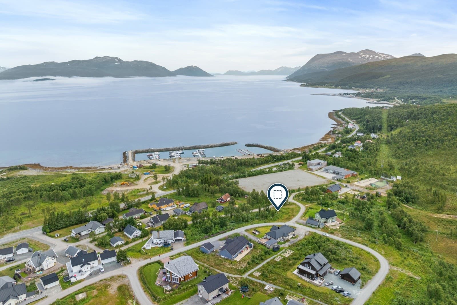 Sne Eiendomsmegling AS STOR BOLIGTOMT PÅ 1109 m² | Strålende sol- og utsiktsforhold | Beste beliggenhet i feltet | Familievennlig område Steinnesvegen