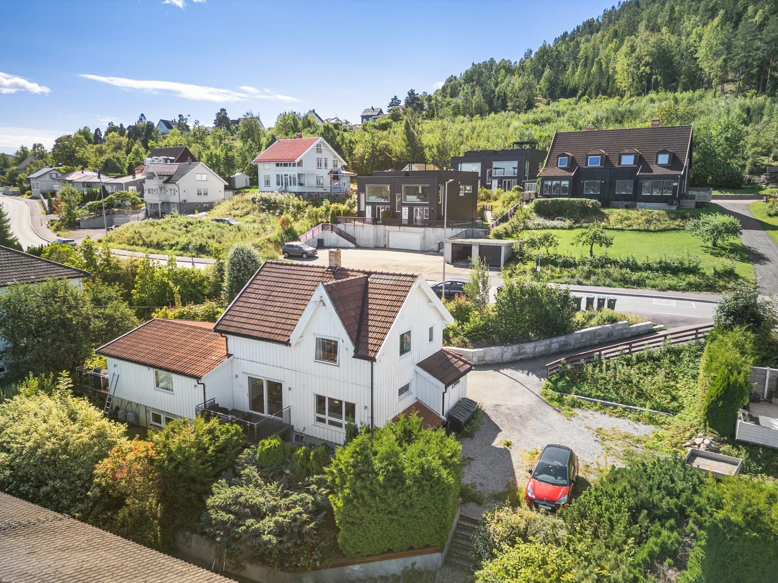 Agente Eiendomsmegling Åskollen - Enebolig m/utleiedel |