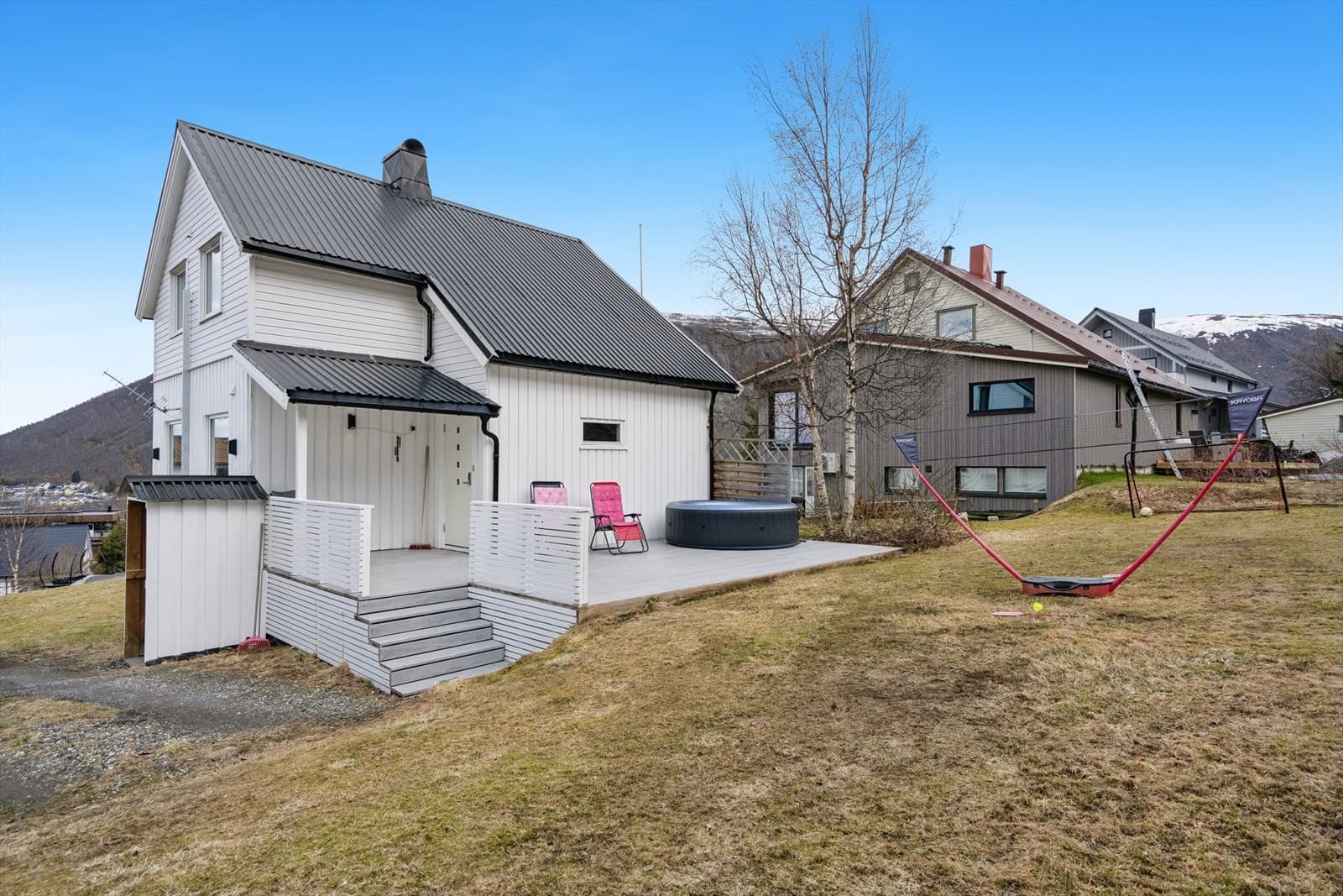 DNB Eiendom AS Tromsdalen - Sentralt og barnevennlig beliggende enebolig med stort og skjermet uteområde