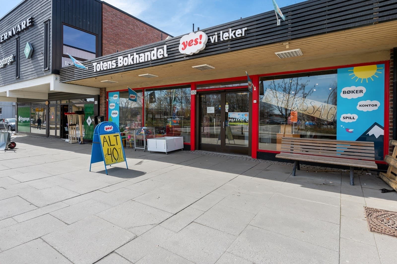 Kjelstad Eiendom As Østre Toten-Lena sentrum-God eksponering mot hovedgata-BTA 597 kvm-Flott potensiale Lenagata 60, Lena 597 m² 2 900 000 kr Totalpris