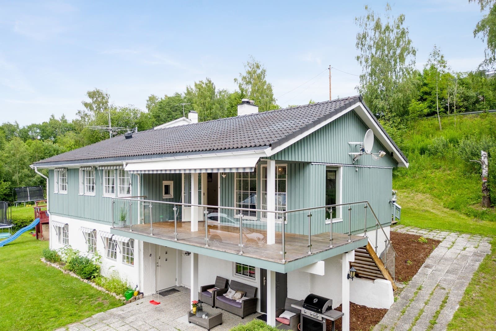 PrivatMegleren Drammen Spikkestad - Innholdsrik familiebolig med hybel (ca