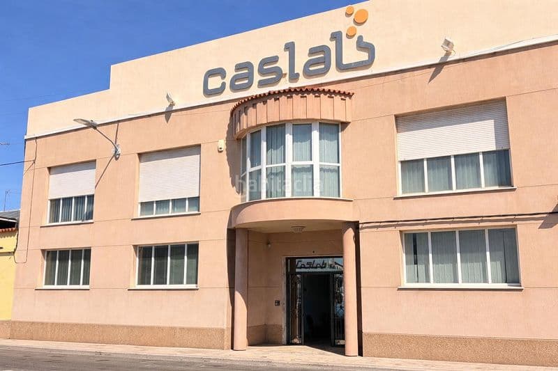 Local Comercial Forcall. Nave industrial almazora