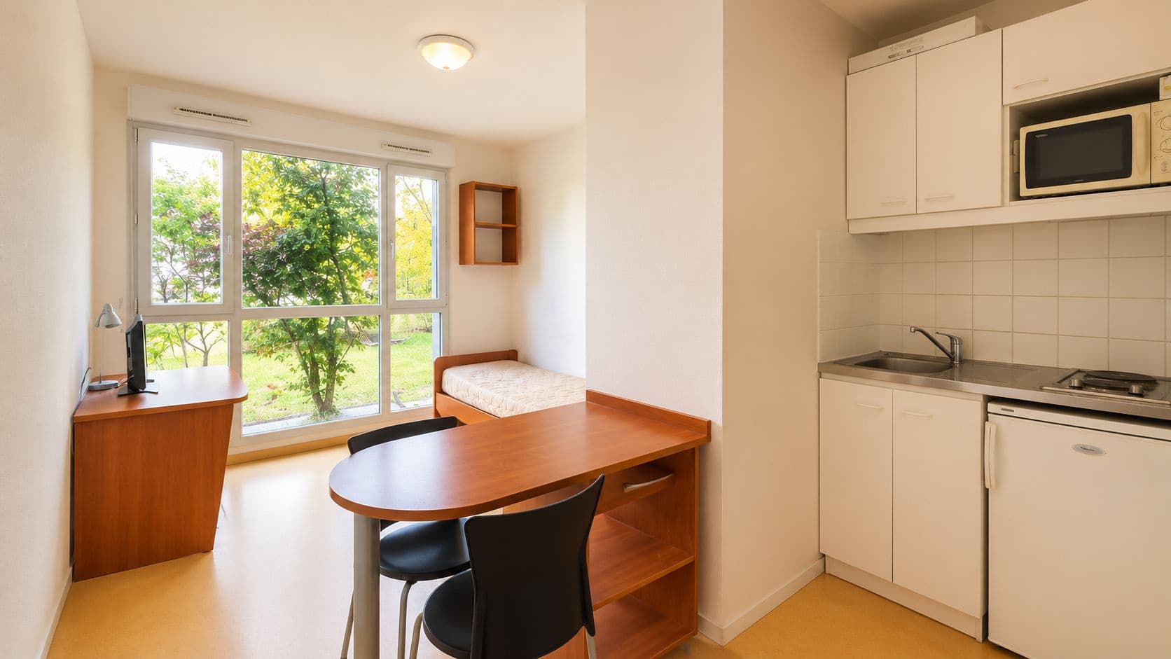 Investissement locatif à Valence Appartement divisé en deu