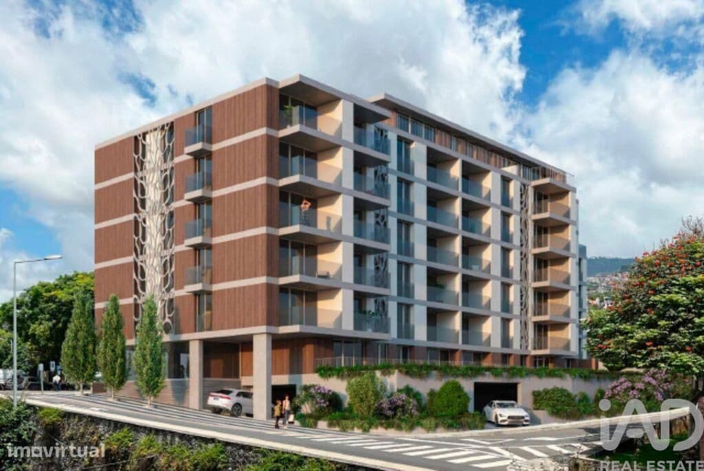 Apartamento T2 em Funchal (Santa Luzia) de 131,00 m2