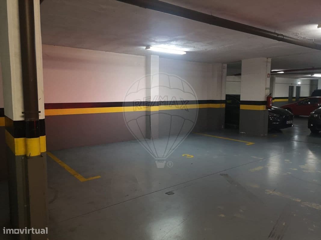 Garagem para venda