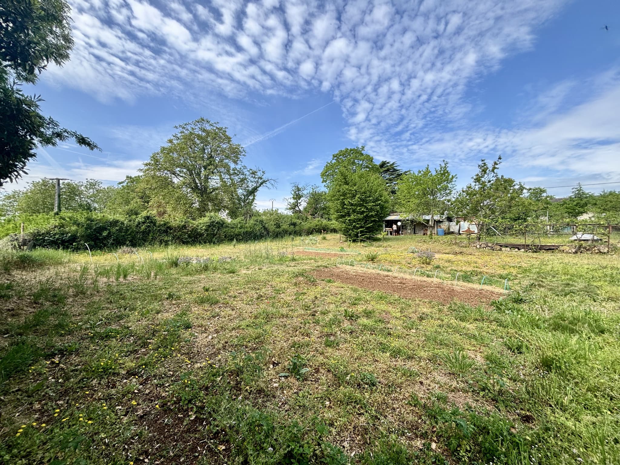 Terrain constructible non viabilisé