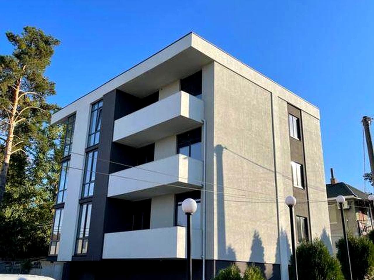 Продаж будинку 415 м2 Обухівський район м. Українка Риф. Ріка Дніпро