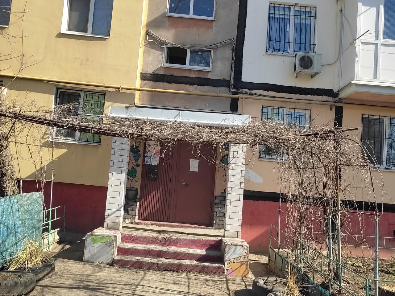 Осіння вул., 14