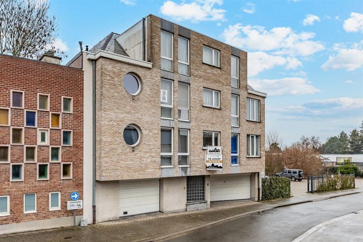 Flat in AALST