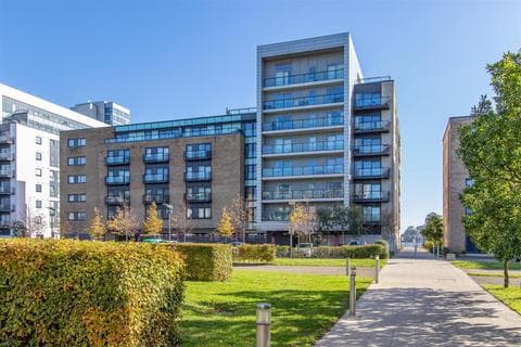 Apartment - Ferry Court, Cardiff CF11