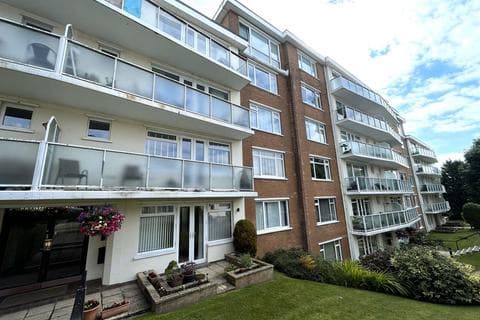 Flat - Brynfield Court, Langland, Swansea, SA3