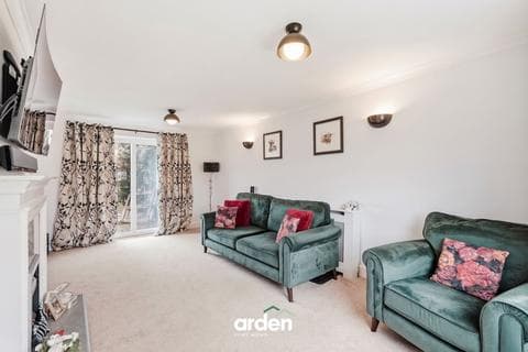 Terraced house - Bisley Close, Worcester, WR4