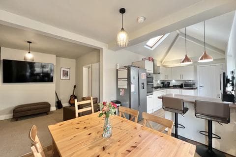 Semi-detached house - Gresham Road, Cleveleys FY5