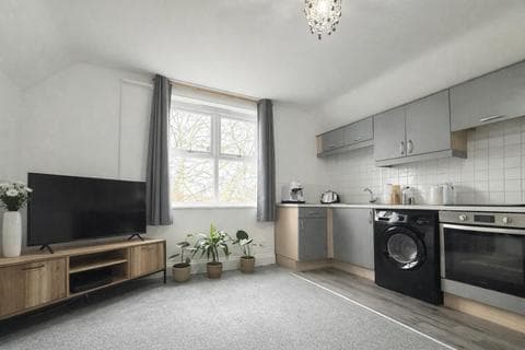 Flat - Shaftesbury Road, Leicester LE3