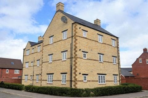 Apartment - Snowdrop Way, Wootton Fields, Northampton NN4