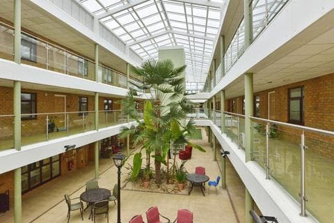 Flat - Westbury Lane, Newport Pagnell