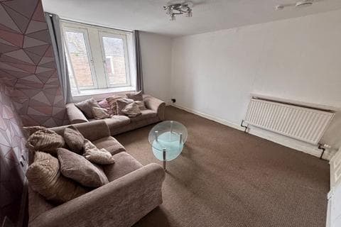 Flat - Lorimer Street, Dundee DD3