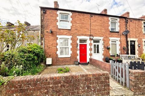 Terraced house - Chapel Street, Bridgend, CF31