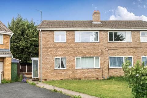 Maisonette - Pinemount Road, Gloucester GL3