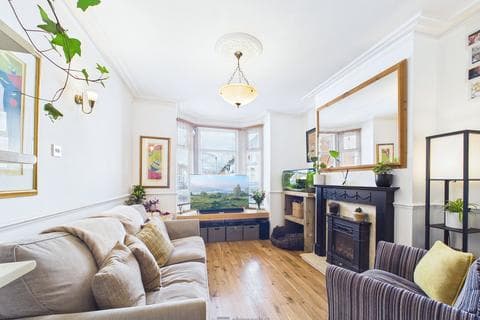 Terraced house - Hellyer Road, Southsea, PO4