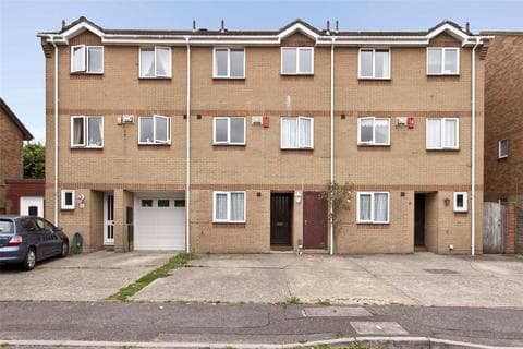 Terraced house - McWilliam Close, BH12