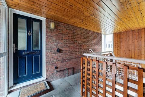 Flat - Ashbury Close, Cambridge, Cambridgeshire, CB1