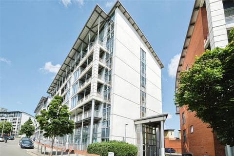 1 bedroom flat for sale