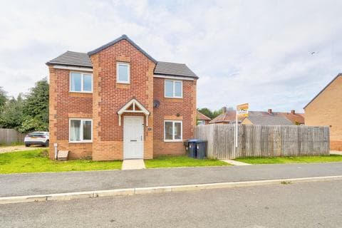 Semi-detached house - Keld House Gardens, Middlesbrough TS3