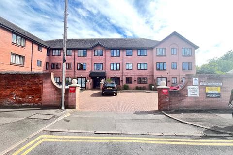 Flat - Henry Street, Gloucester, Gloucestershire, GL1