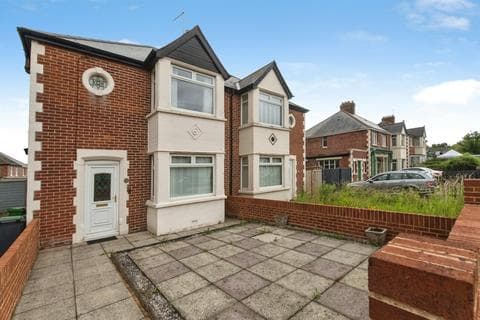 Semi-detached house - Buddle Lane, Exeter