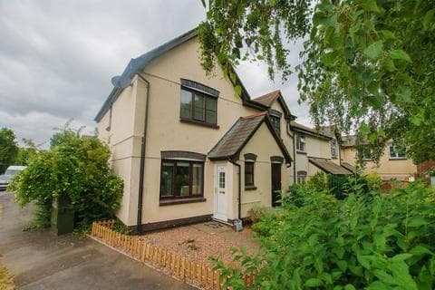 End of terrace house - Chantry Meadow, Exeter