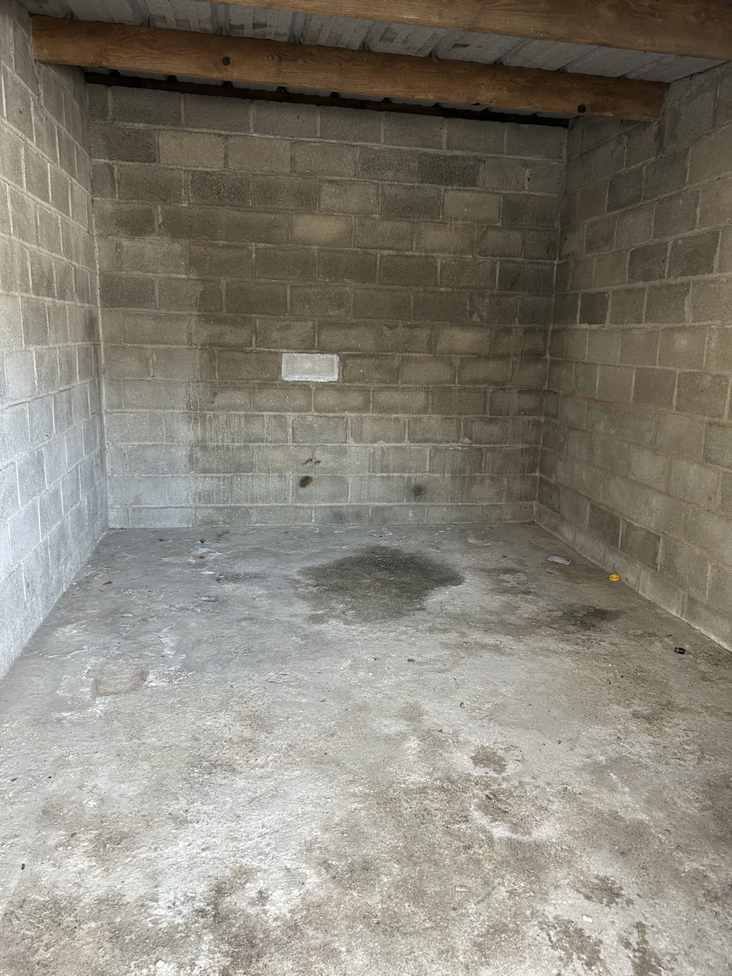 GARAGE SAINT NAZAIRE AU PIED DES HALLES/5min GARE