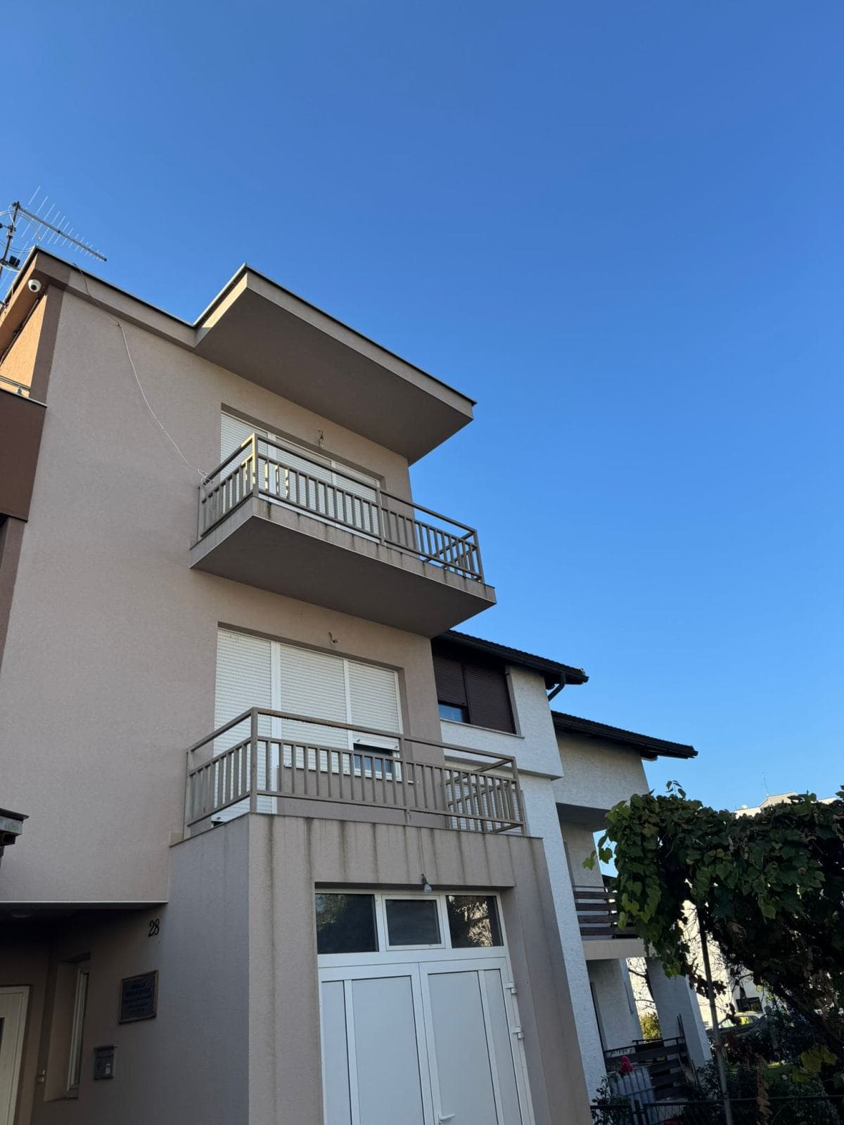 Kuća: Karlovac, Skopska ulica, 187.00 m2